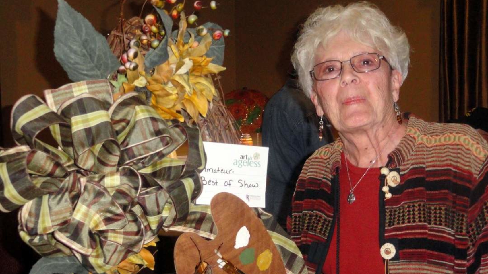 “Painter Delight Wreath” by Mutz Maples was Best in Show in the amateur category.